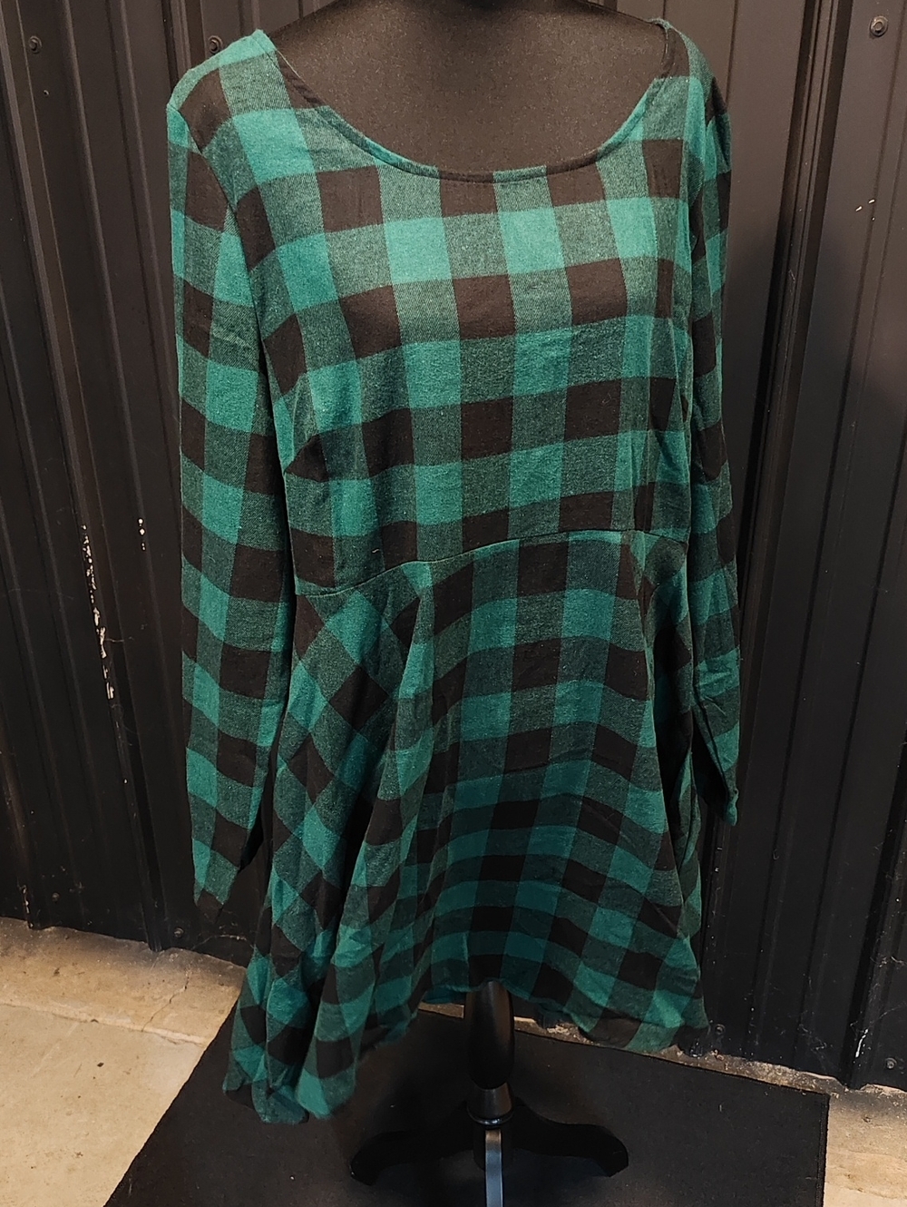 Women's Green and Black Buffalo Plaid Long Sleeve Dress